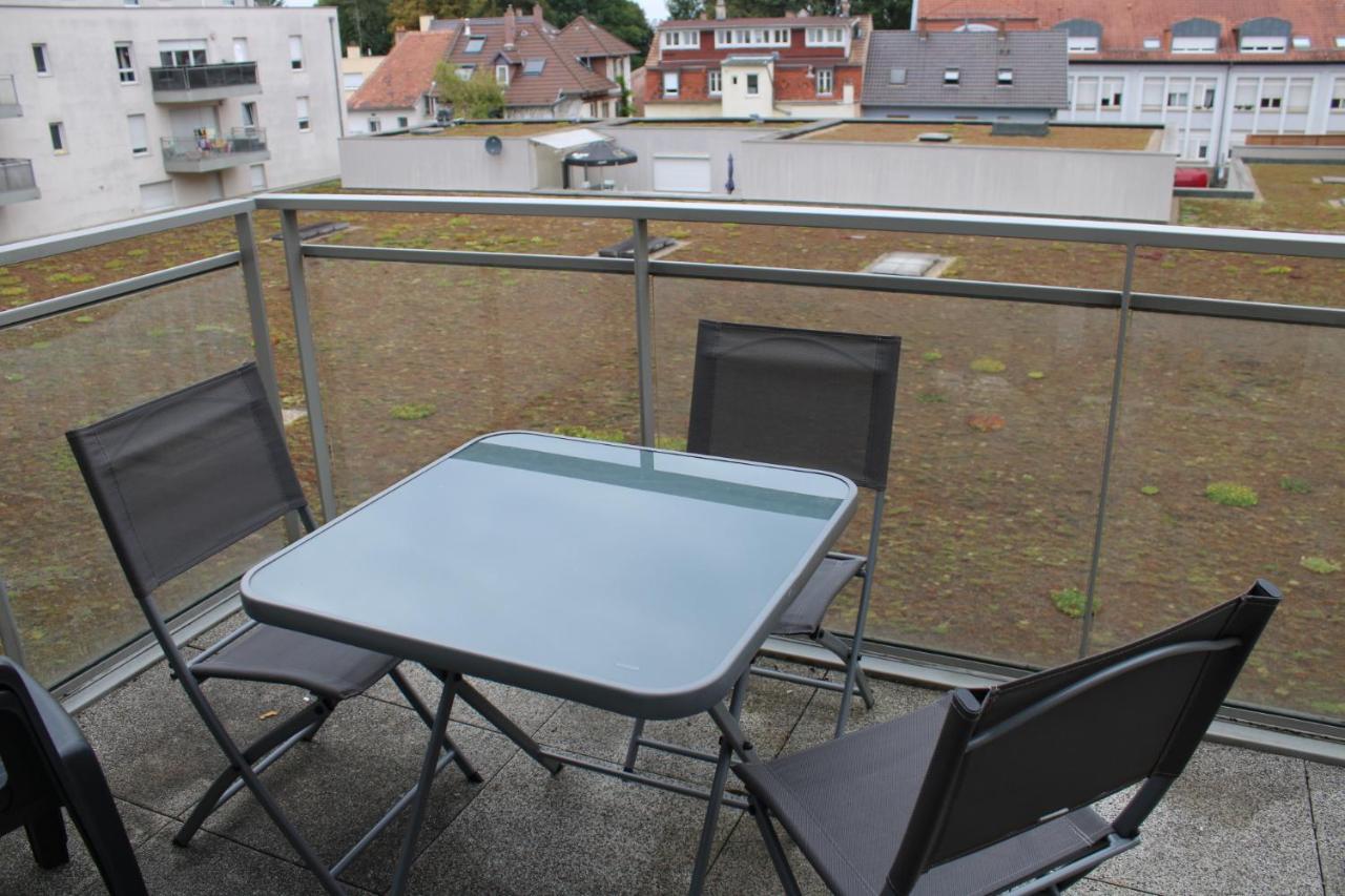 Confortable Avec Parking Prive Apartment